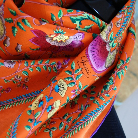 New Gucci Scarf Floral Orange Green Multicolor Flora Silk Wrap - Picture 10 of 12
